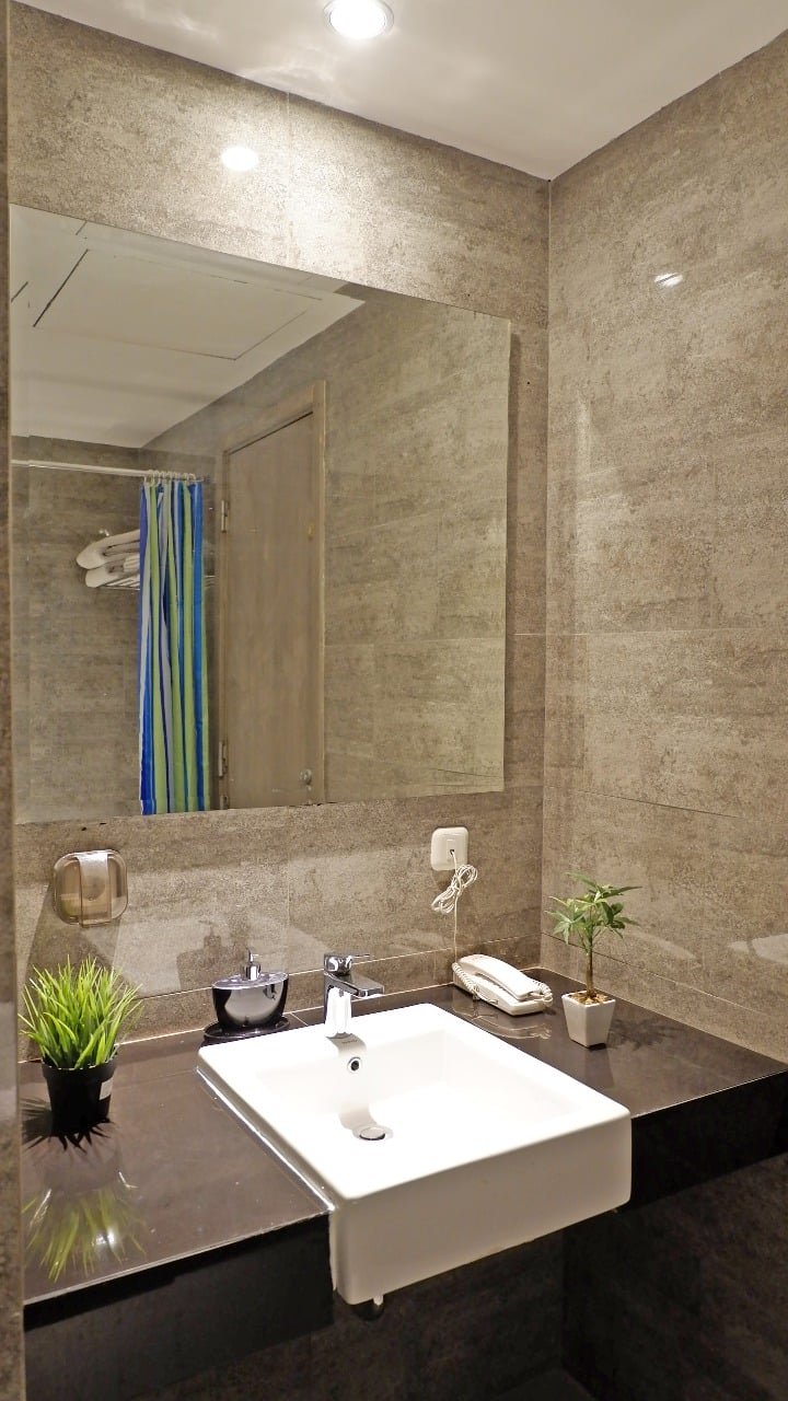 Room Detail